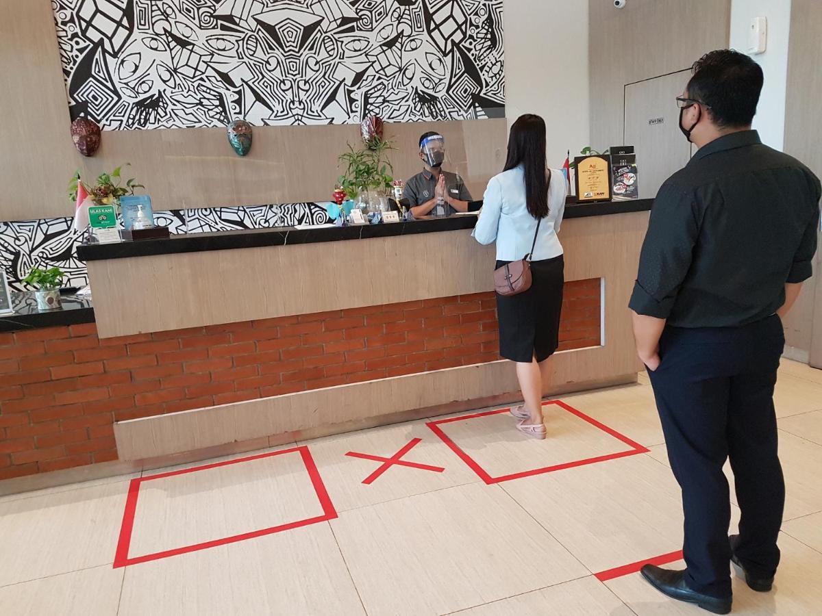 Hotel 88 Itc Fatmawati Jakarta By Wh Buitenkant foto