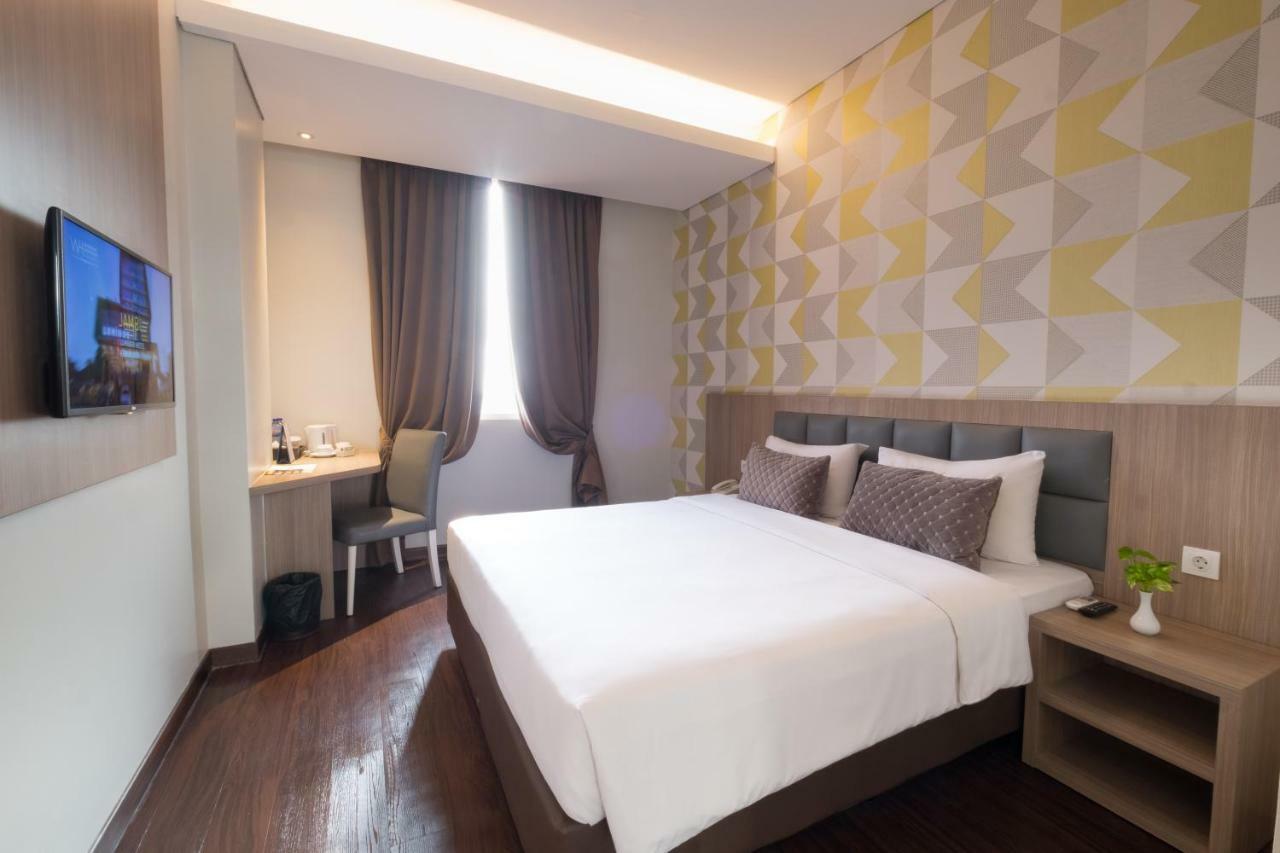 Hotel 88 Itc Fatmawati Jakarta By Wh Buitenkant foto