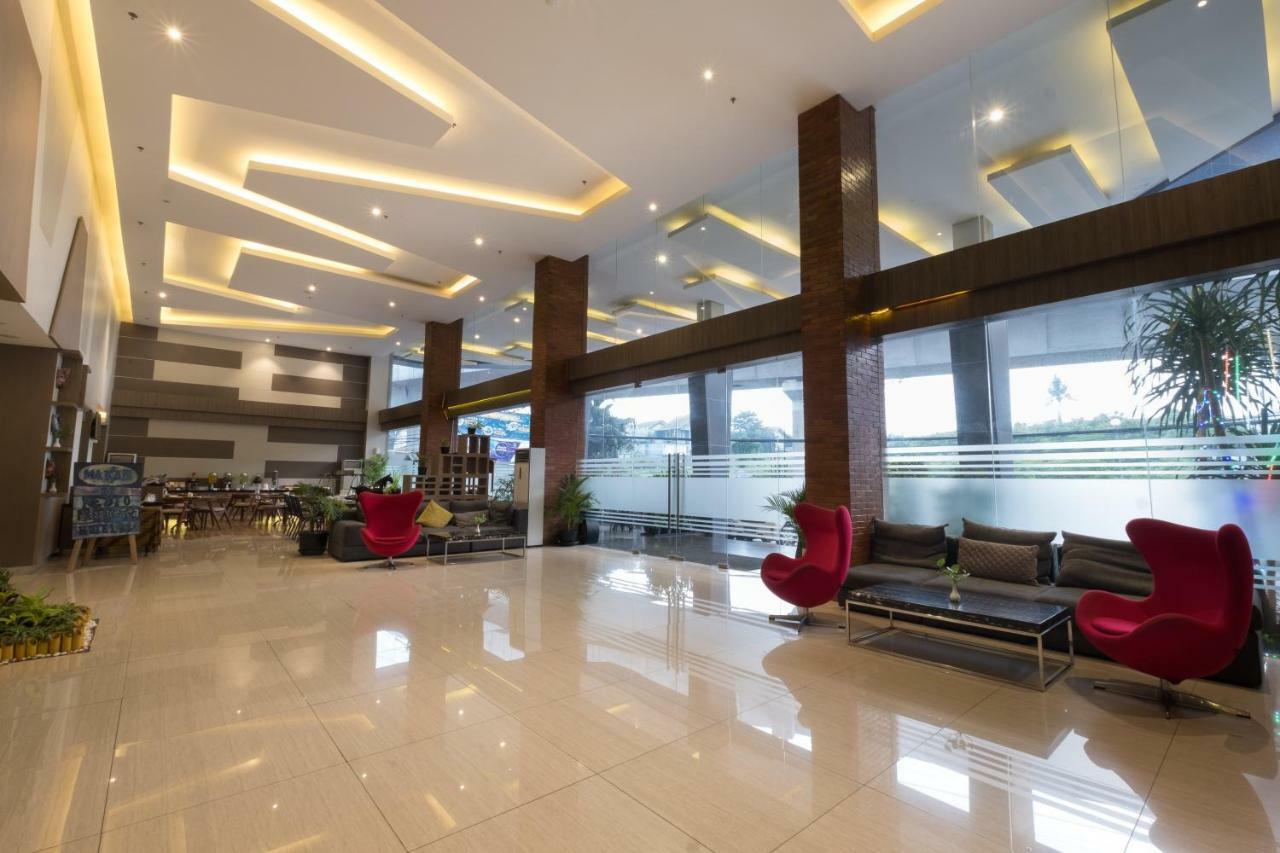 Hotel 88 Itc Fatmawati Jakarta By Wh Buitenkant foto