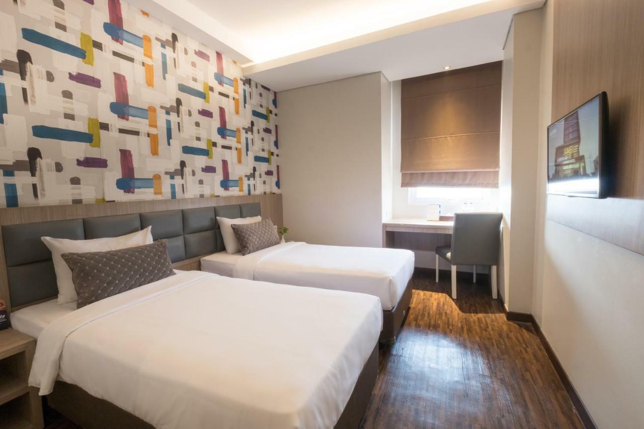 Hotel 88 Itc Fatmawati Jakarta By Wh Buitenkant foto