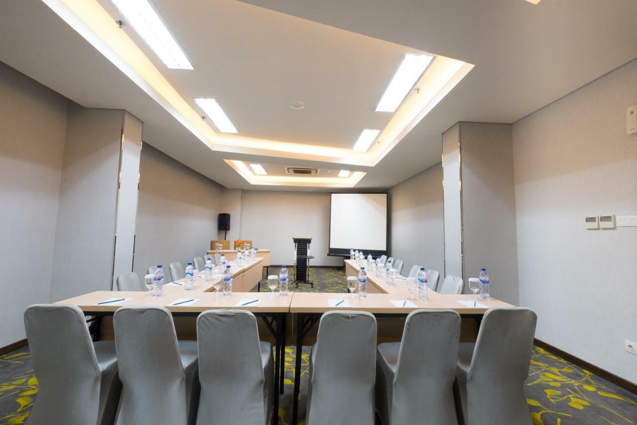 Hotel 88 Itc Fatmawati Jakarta By Wh Buitenkant foto