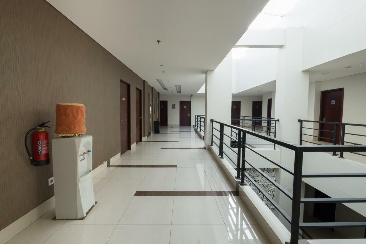 Hotel 88 Itc Fatmawati Jakarta By Wh Buitenkant foto