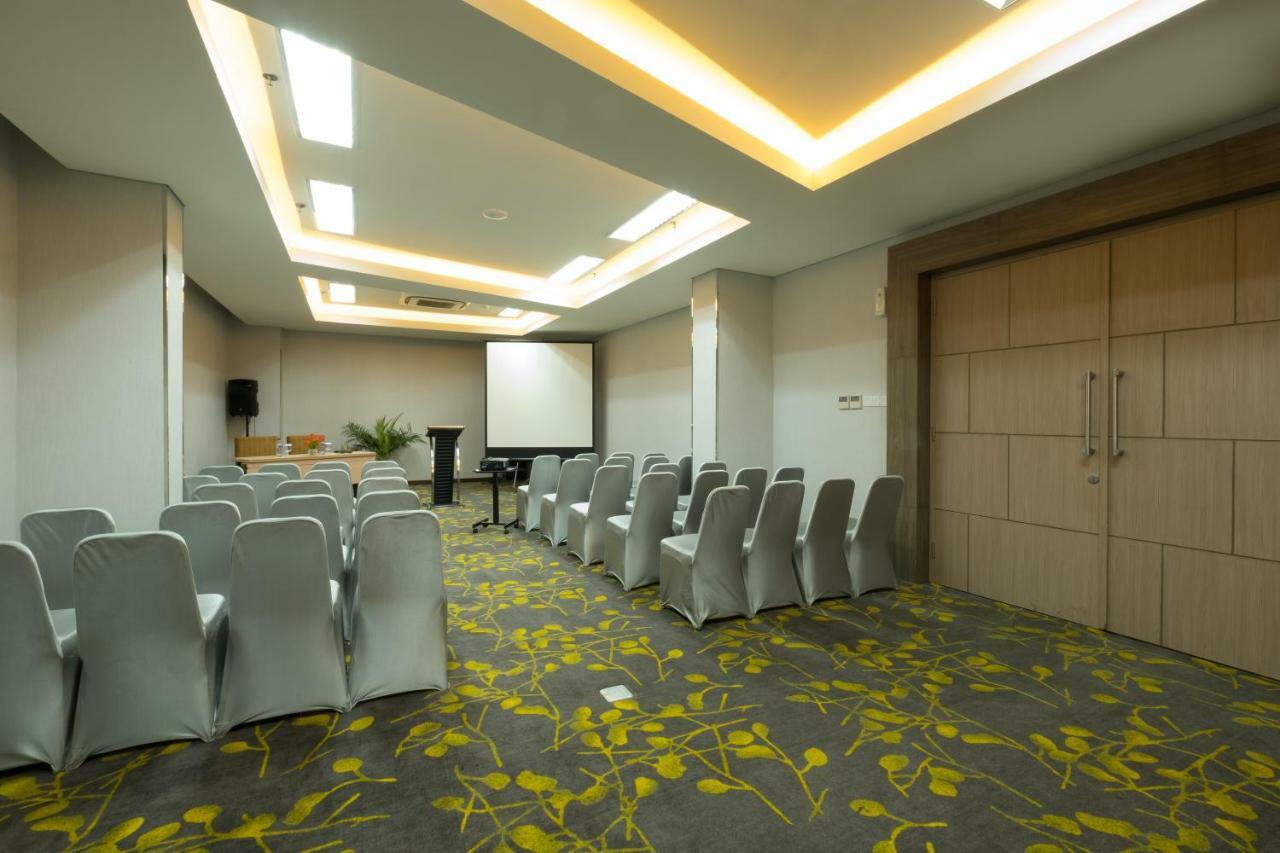 Hotel 88 Itc Fatmawati Jakarta By Wh Buitenkant foto